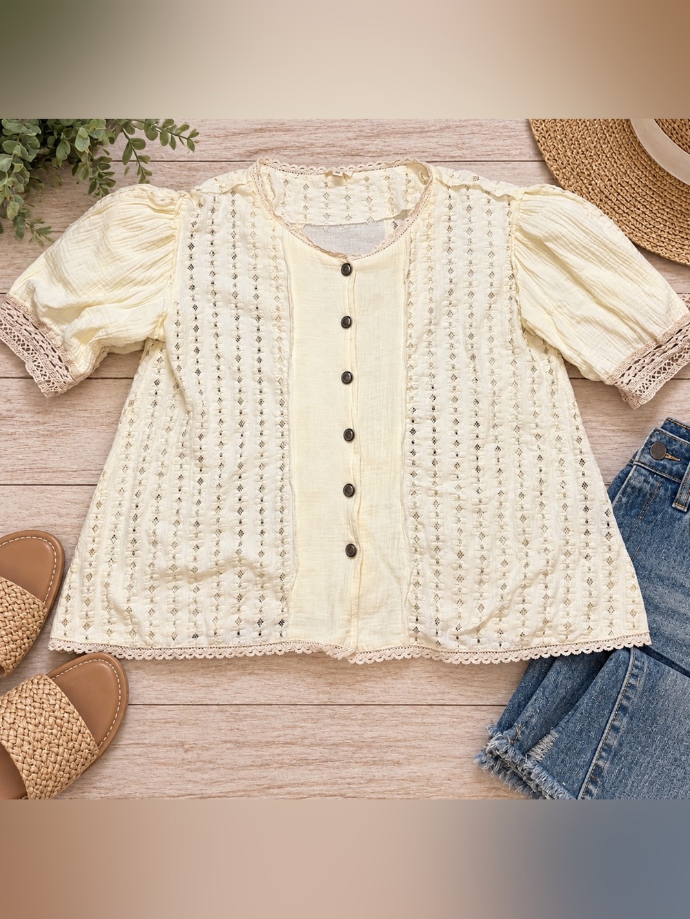 POL Cream Eyelet Lace Button Front Puff Sleeve Boho Blouse M